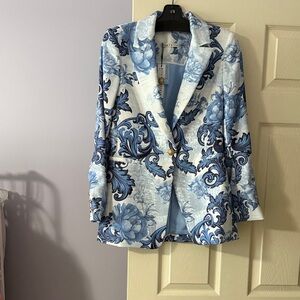 New with tag size 6, Alice and Olivia Breann  Blazer